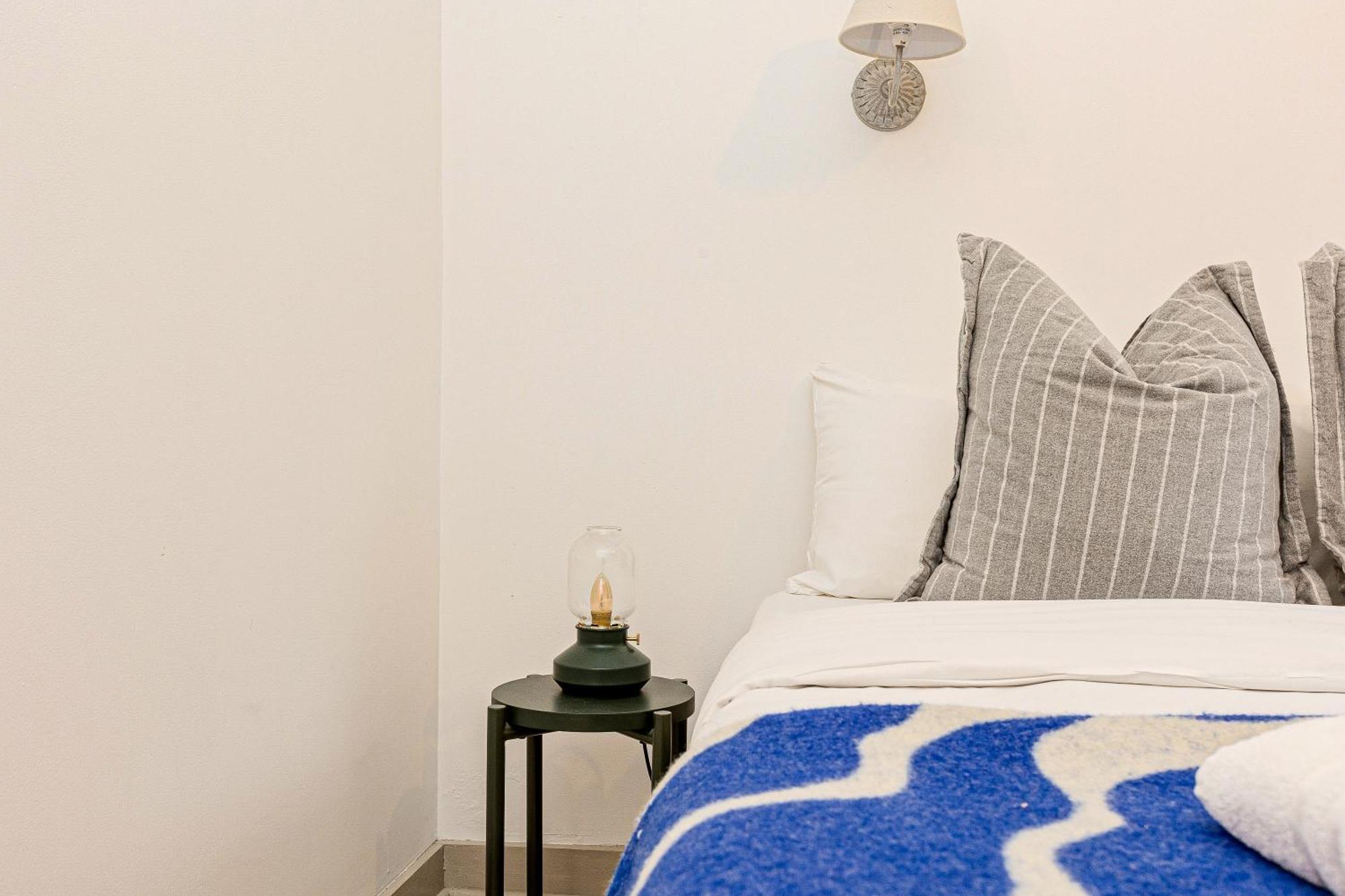Case de vacanță 3br Flat W Garden In West Kensington, 4min Tube Station