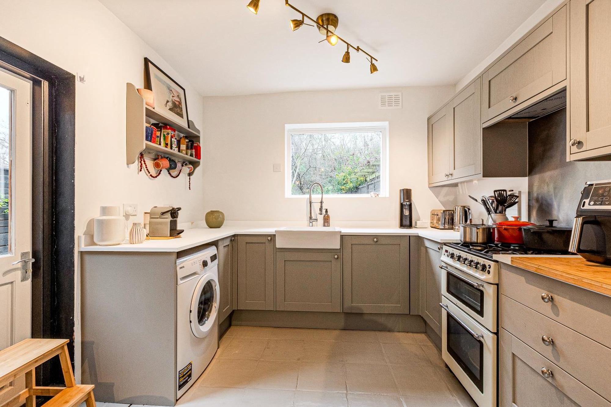 3br Flat W Garden In West Kensington, 4min Tube Station * Londra