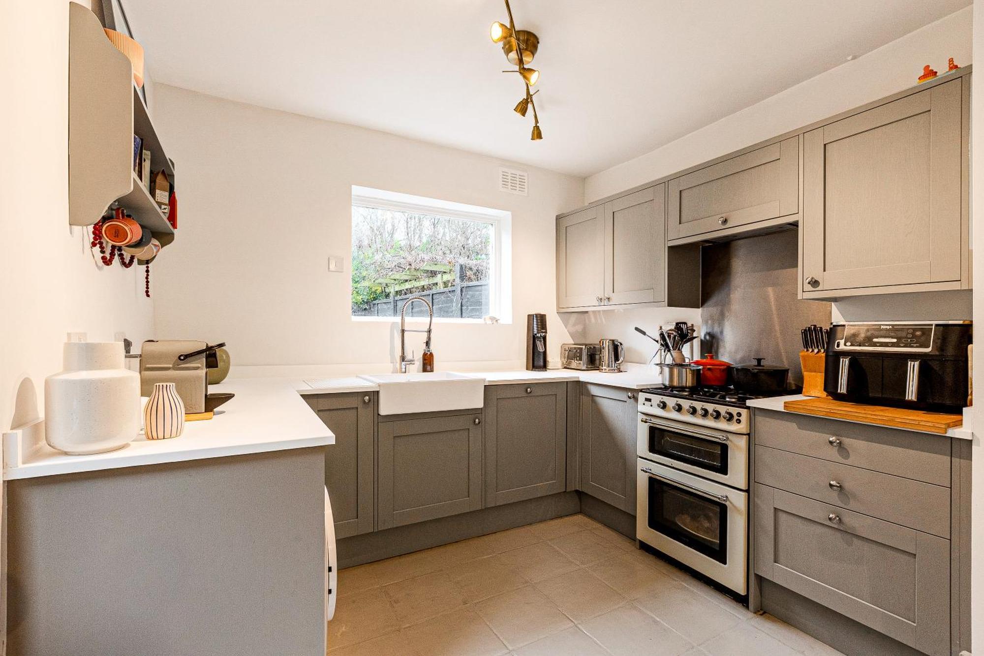 Casa vacanze 3br Flat W Garden In West Kensington, 4min Tube Station Londra